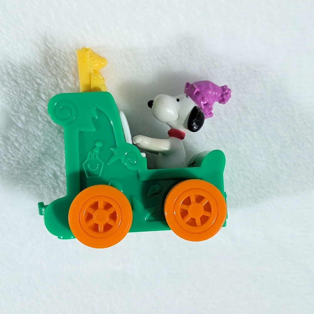 ❤️ Snoopy Happy Birthday Piano McDonald's Happy Meal Toy Car 1958